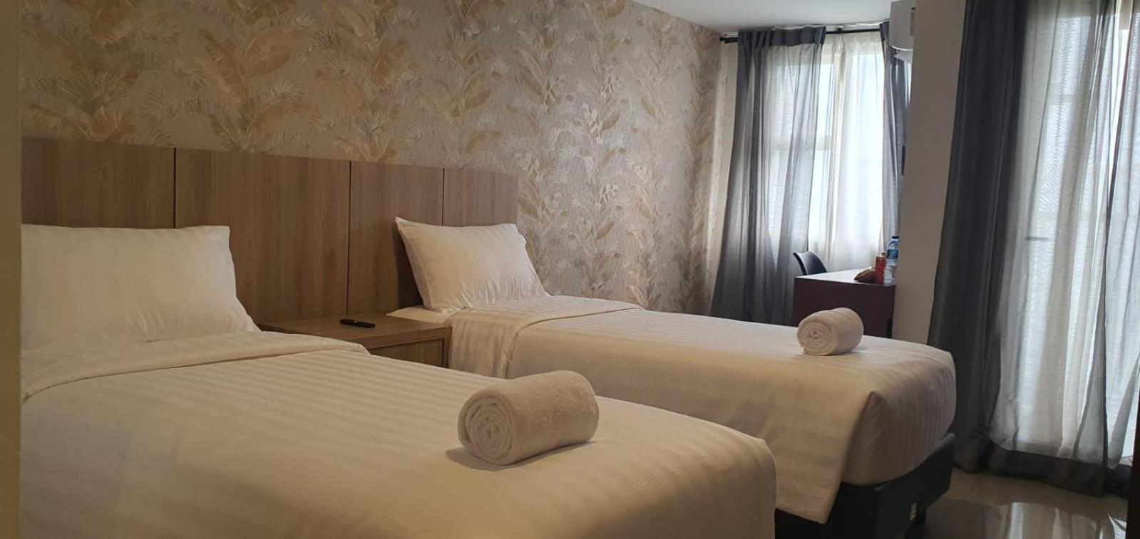 Nemuru Hotel Ciputat Pondokcabe Hilir Kültér fotó